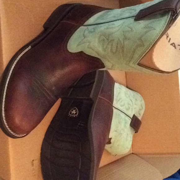 Ariat Shoes - Boots size 10